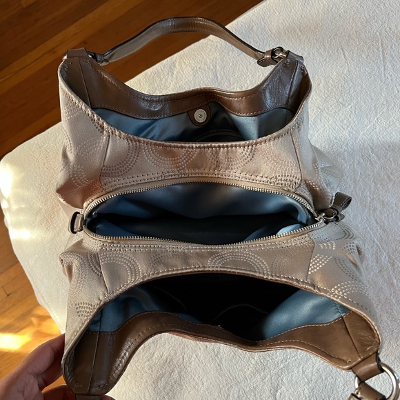 COACH Shoulder Bag ✨ - Picture 9 of 11